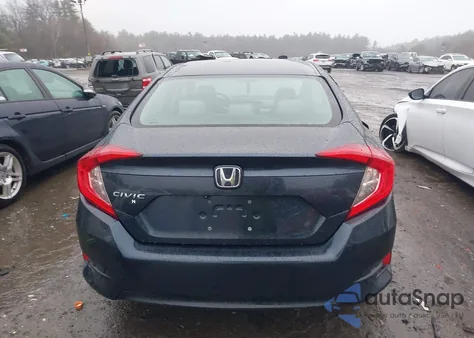 2017 Honda Civic Lx z USA, uszkodzony, nr VIN 19XFC2F57HE232498
